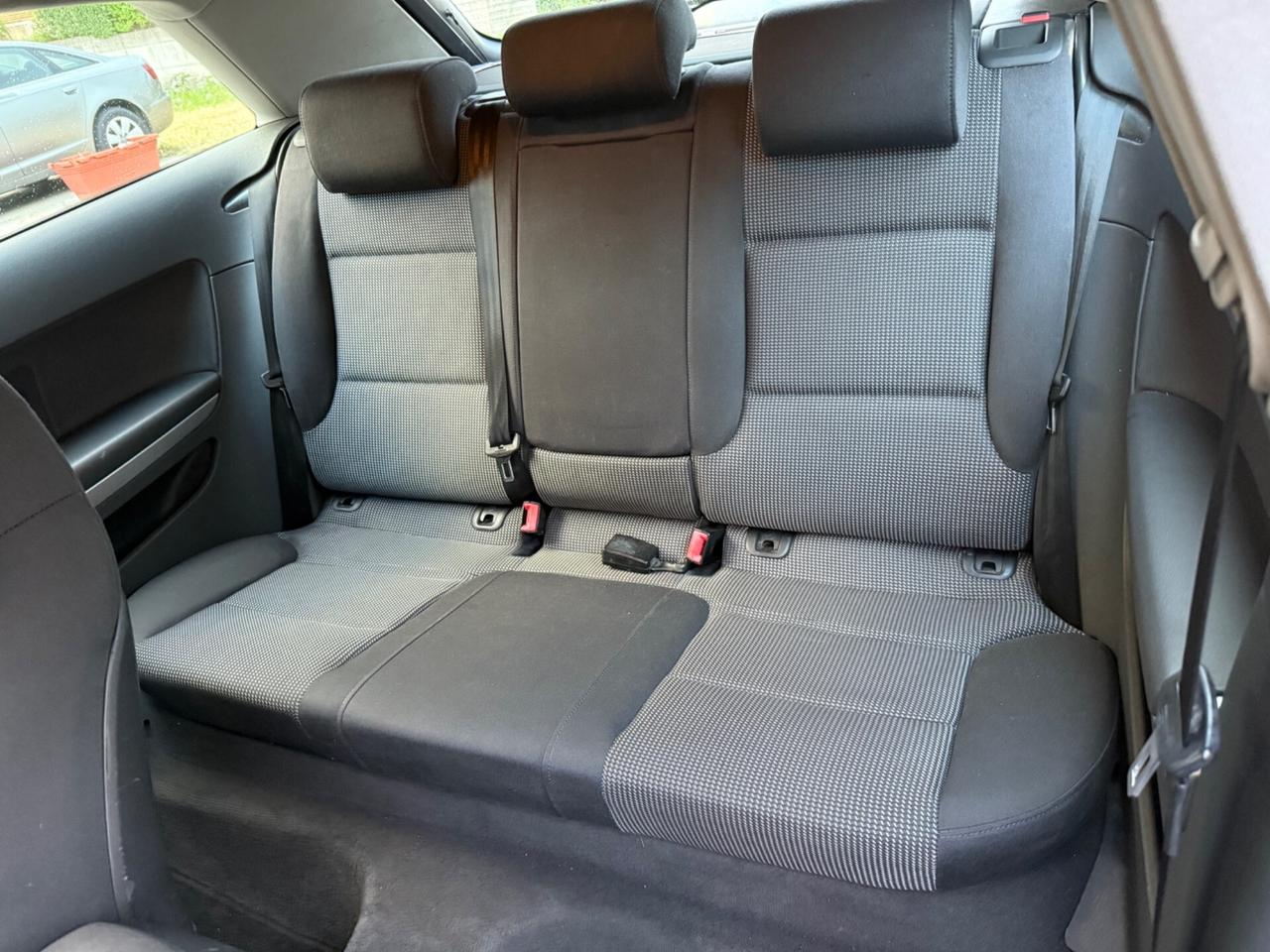 Audi A3 1.6 TDI 105 CV CR Attraction