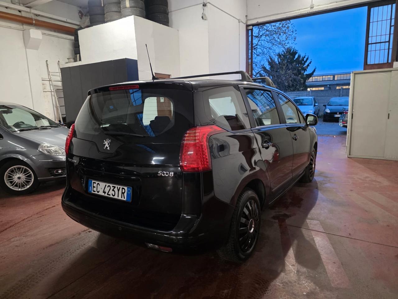 Peugeot 5008 1.6 VTi 120CV Tecno benzina e5 / 7posti NEOPAT