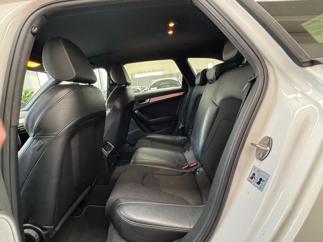 Audi A4 Avant 2.0 TDI 150 CV S-LINE TOTALE