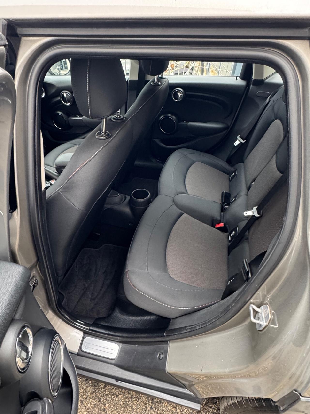 Mini 1.5 One D Business XL