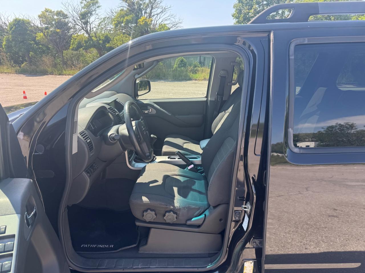 Nissan Pathfinder 2.5 dCi SE 7 posti
