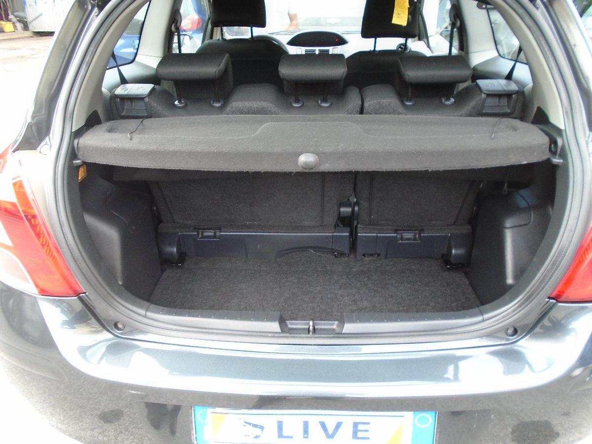 Yaris '2011 BENZ EURO 5B OK NEOPATENTATI