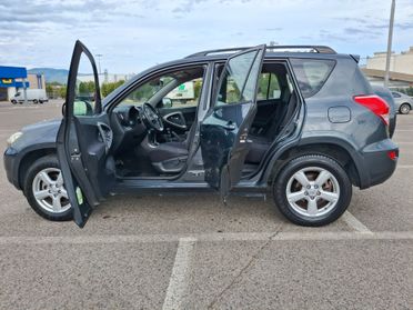 Toyota RAV 4 2.2 D-4D-DIESEL*PERFETTA*