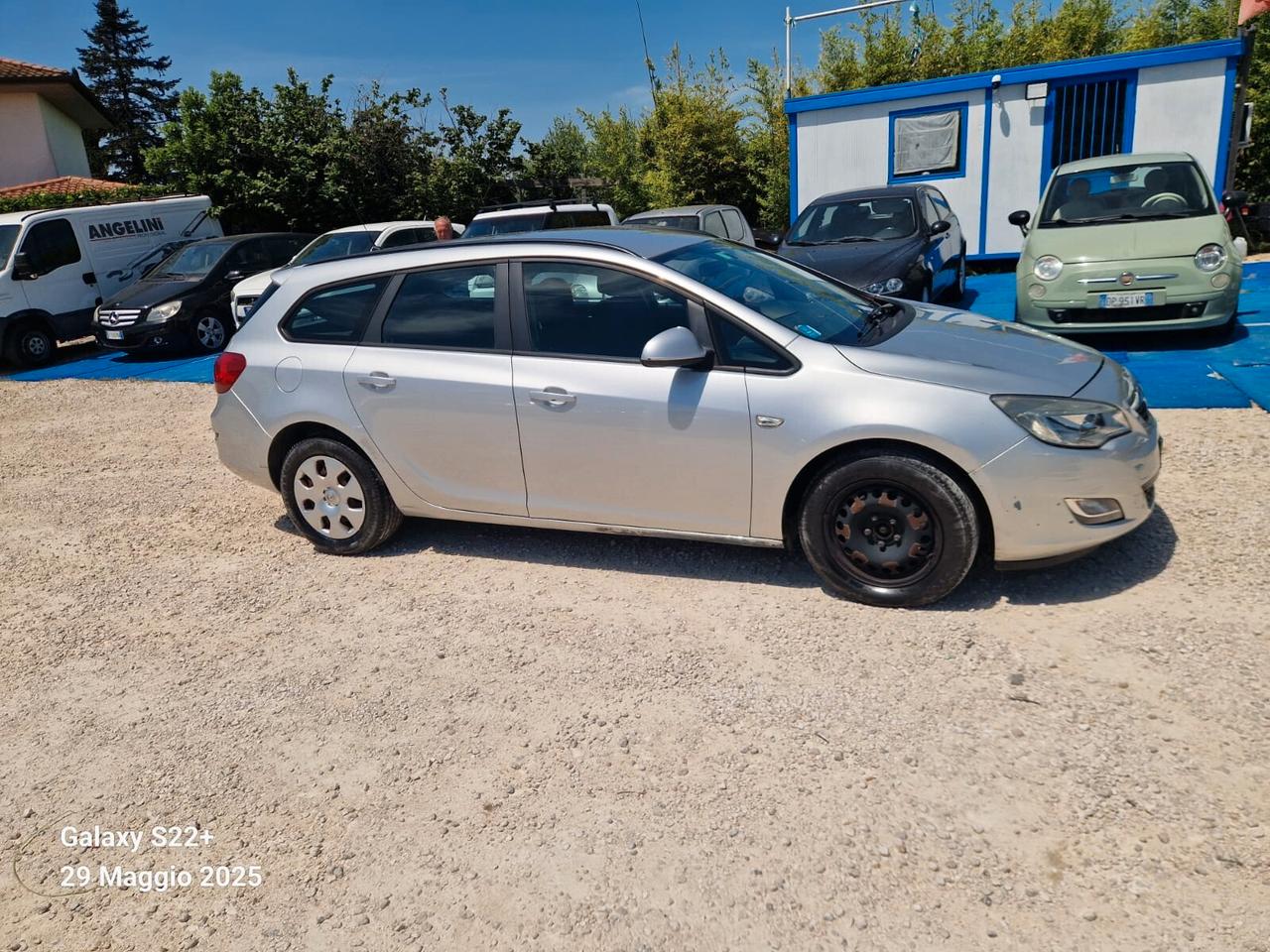 Opel Astra 1.7 CDTI 110CV Sports Tourer Cosmo