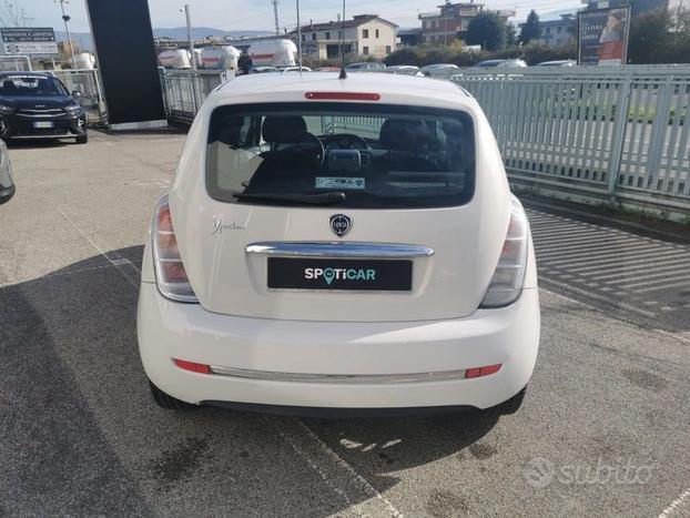 Lancia Ypsilon 1.2 69 CV Unyca