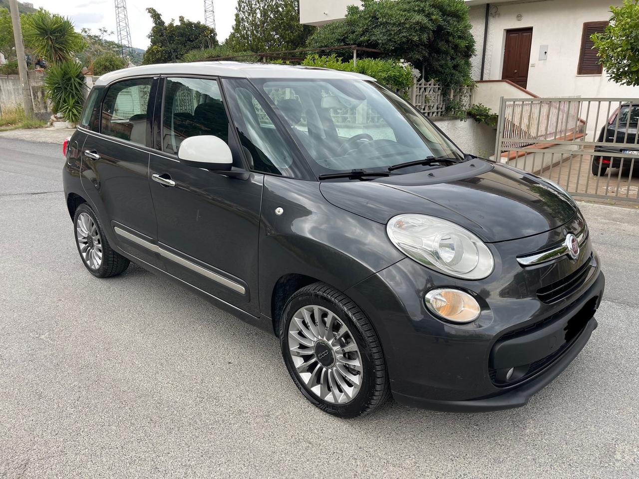 Fiat 500L 1.6 Multijet 120 CV (DOMMYcars)
