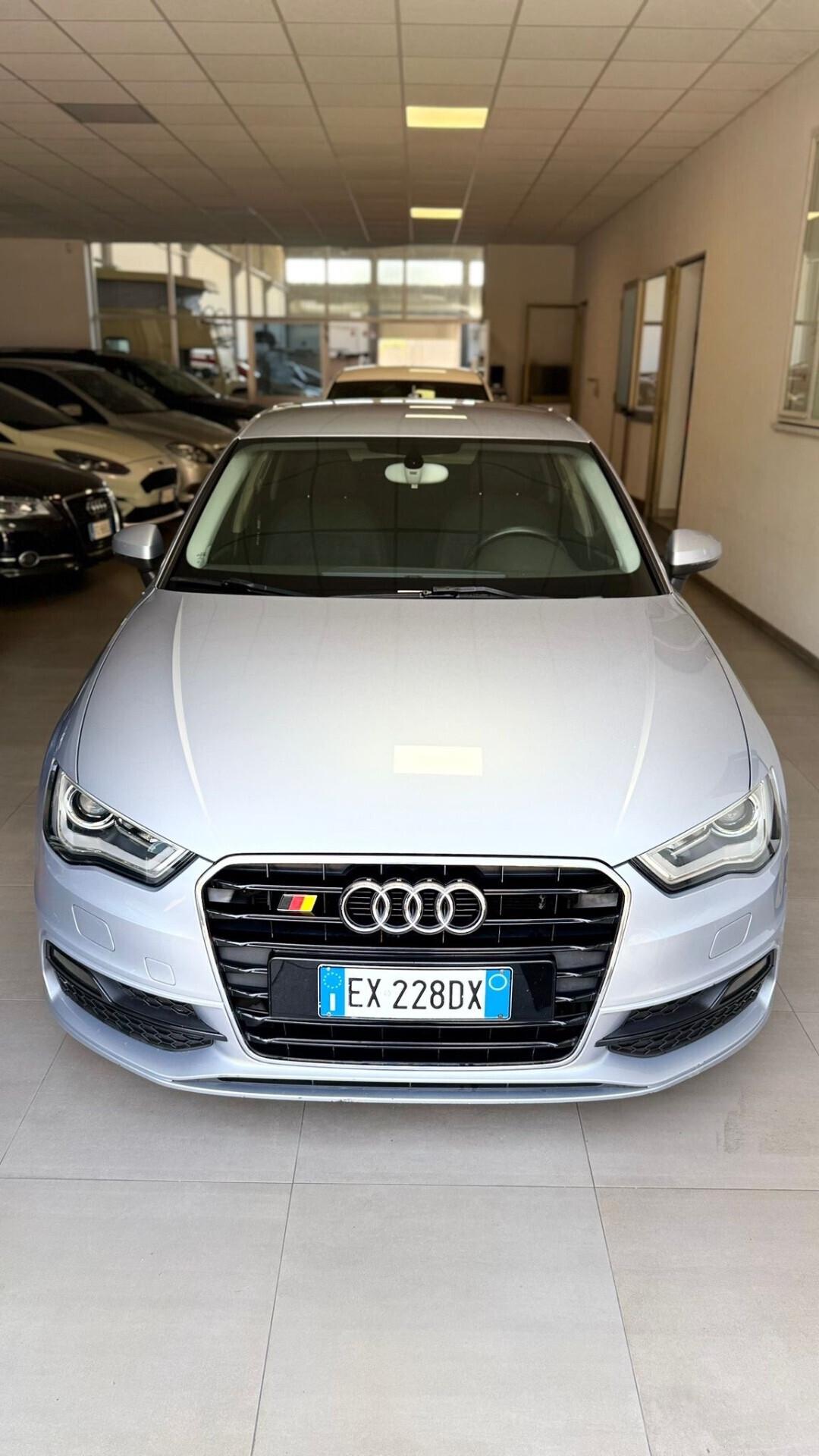 Audi A3 S-Line 1.6 TDI clean diesel S tronic Attraction