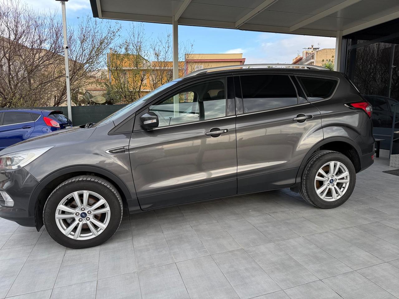 Ford Kuga 1.5 TDCI 120 CV S&S 2WD ST-Line