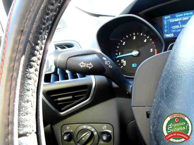 FORD Kuga 2.0 TDCI 140 CV 4WD Powershift Business