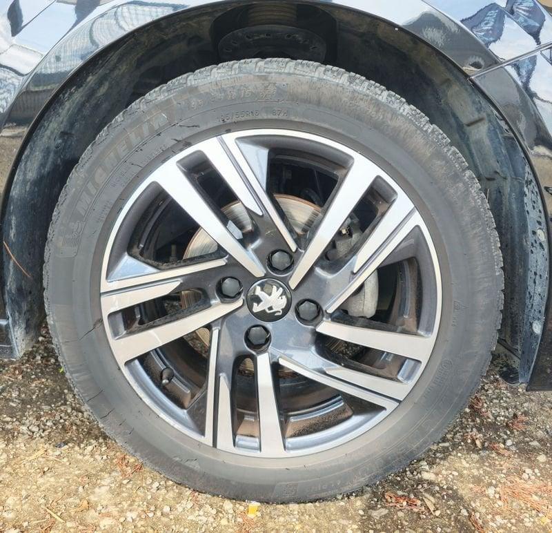 Peugeot 208 208 1.2 puretech Active Pack s&s 75cv