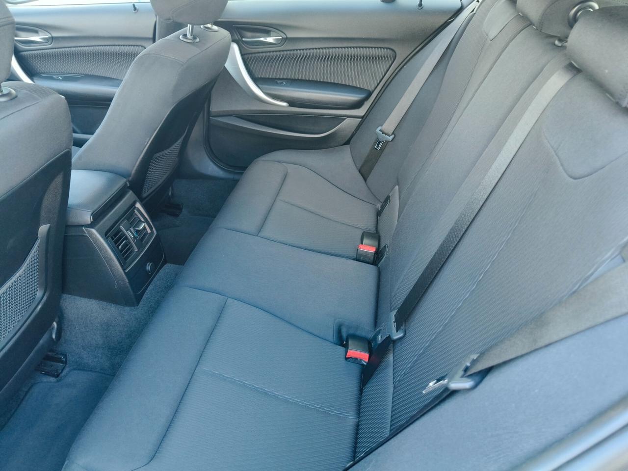 Bmw 116 116d 5p. Advantage