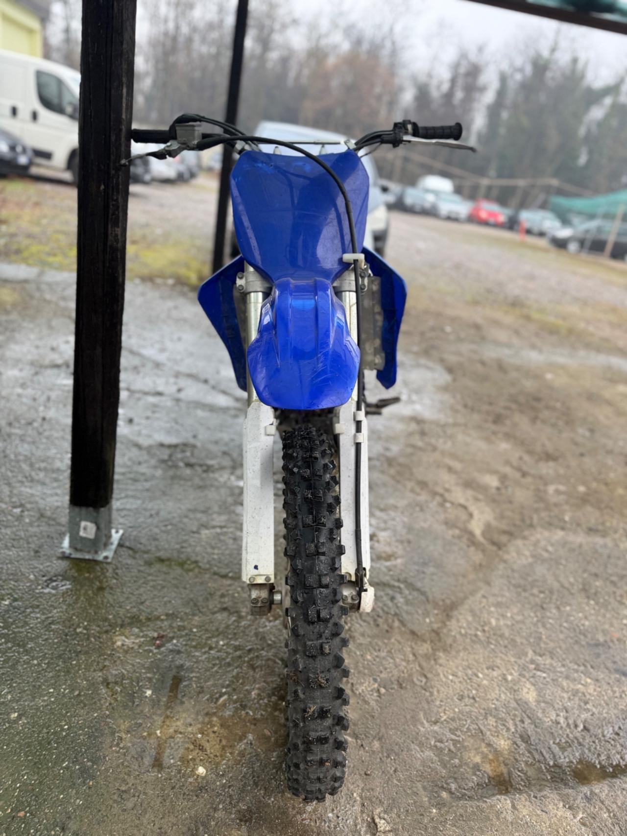 Yamaha YZ 250 F Moto Cross