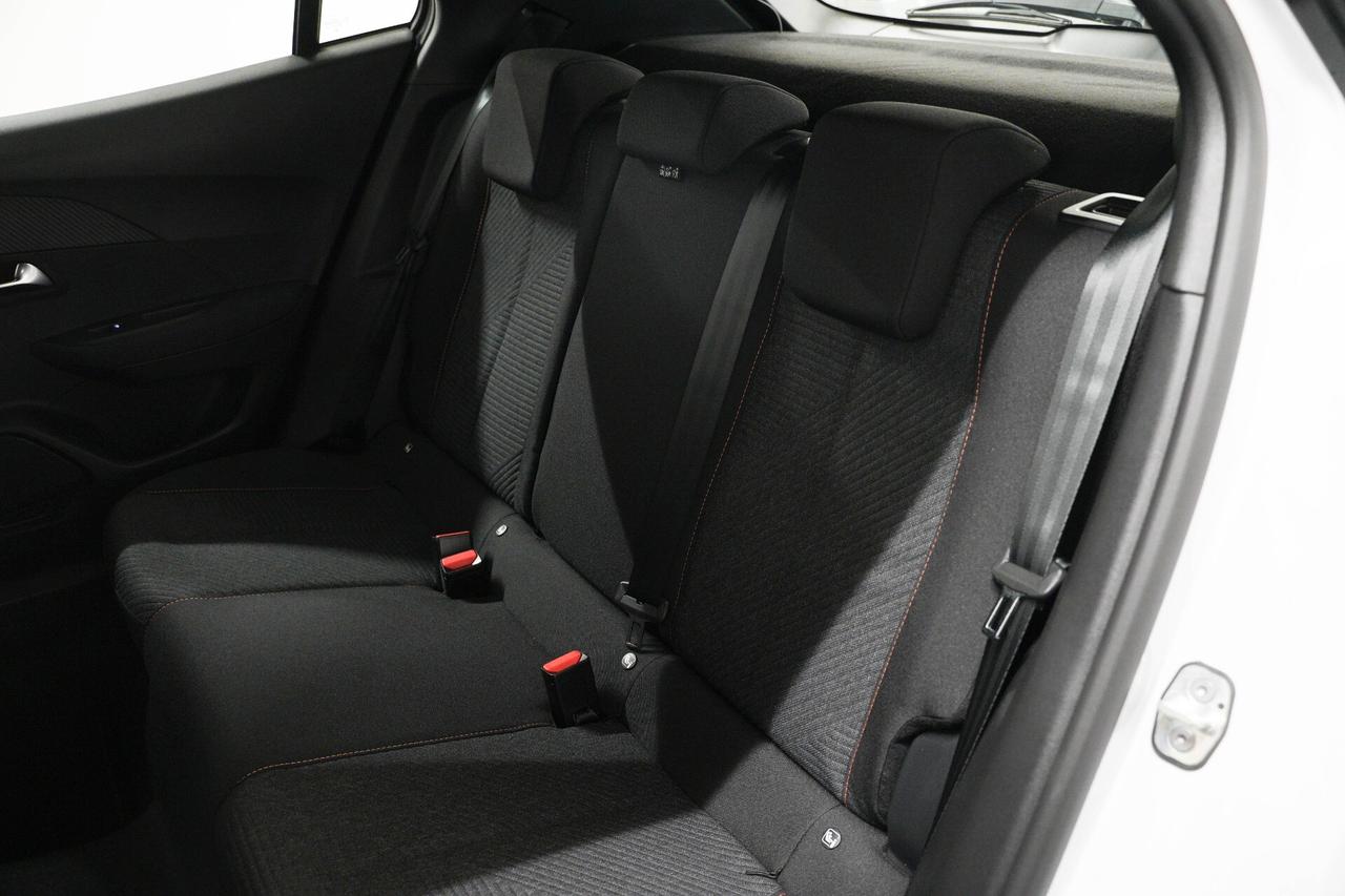 Peugeot 2008 Hybrid 145 e-DCS6 Style