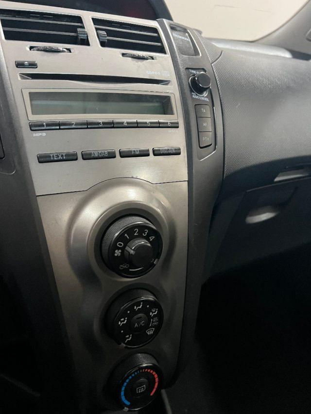 TOYOTA Yaris 1.0 5 porte unicoproprietario