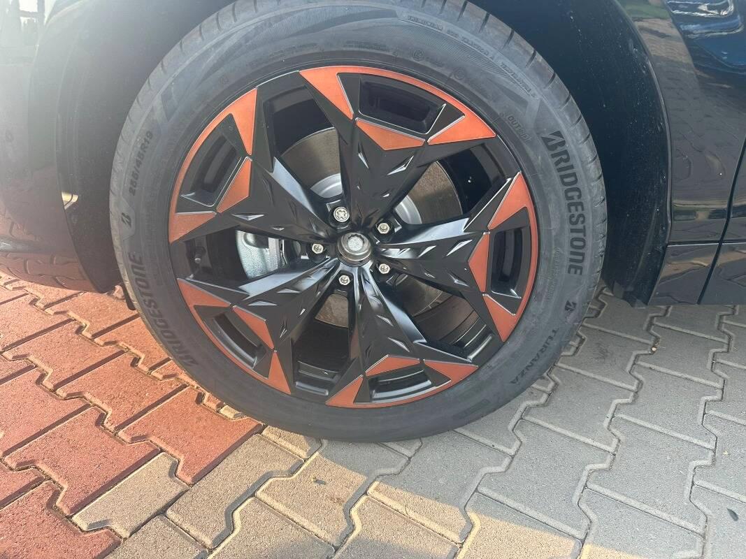 Cupra Terramar 1.5 e-hybrid VZ 272cv dsg