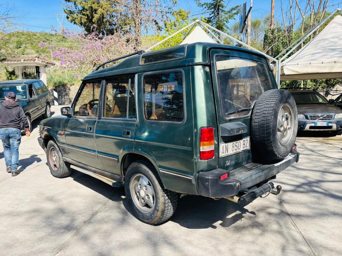 Land Rover Discovery td300 2.5 Tdi 5 porte