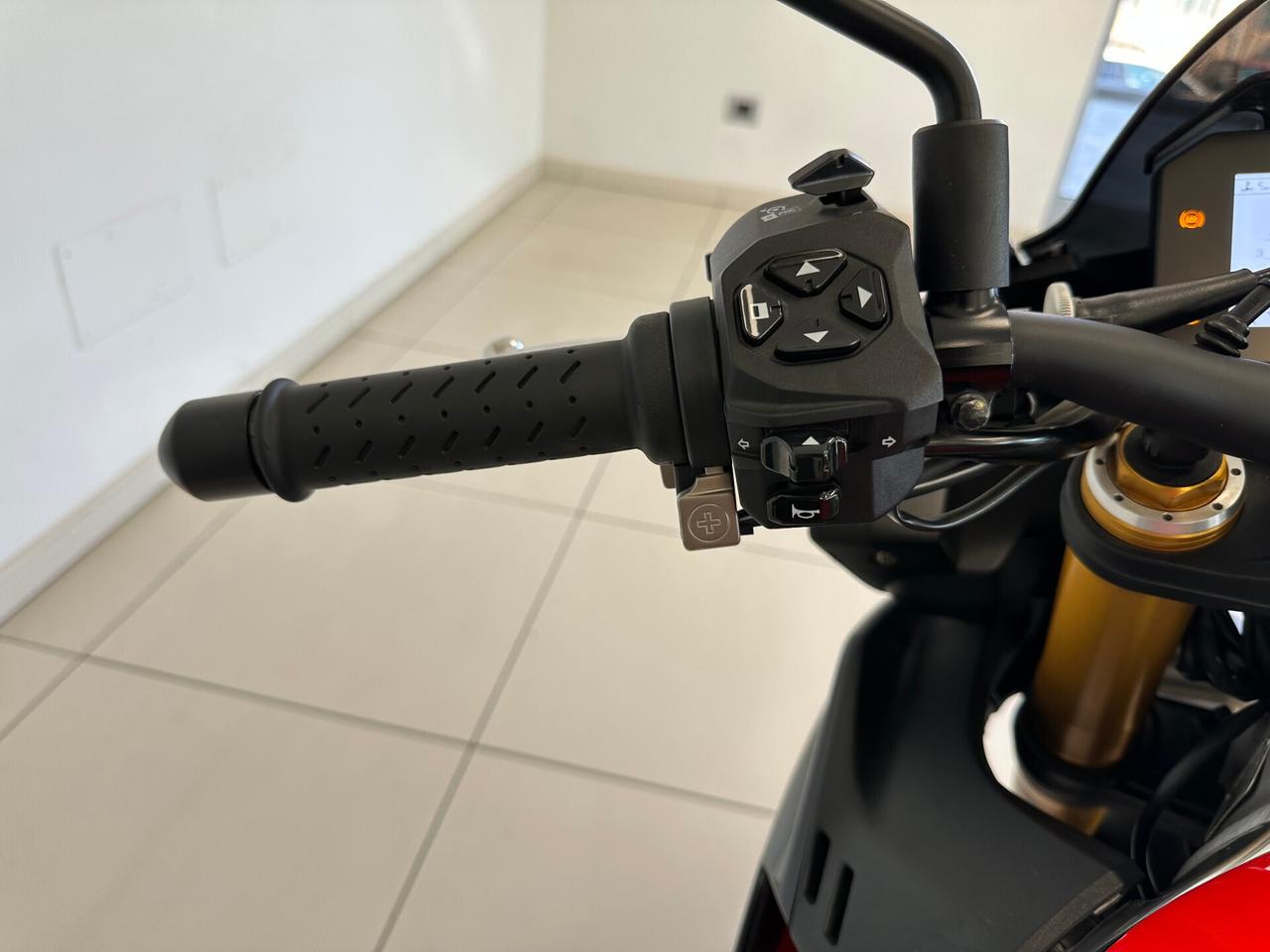 Aprilia Tuono V4 1100 FACTORY - 2022