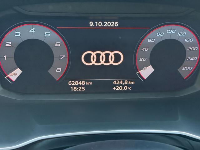 AUDI Q3 35 TFSI Business Advanced