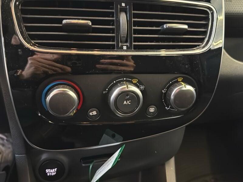 Renault Clio 1.5 DCI 75cv MOSCHINO LIFE