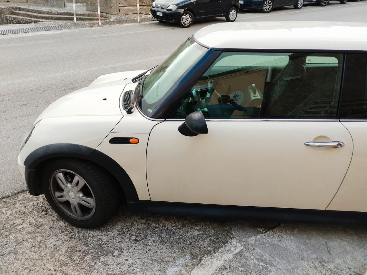 Mini 1.4 tdi One D de luxe