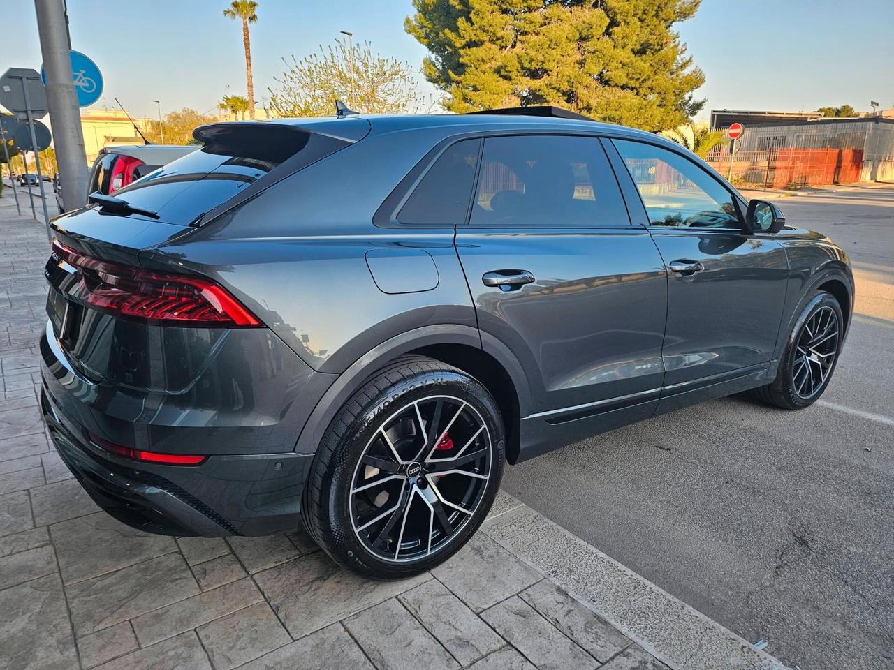 AUDI Q8 50 TDI 286CV QUATTRO 3S-LINE BLACK EDITION FULL