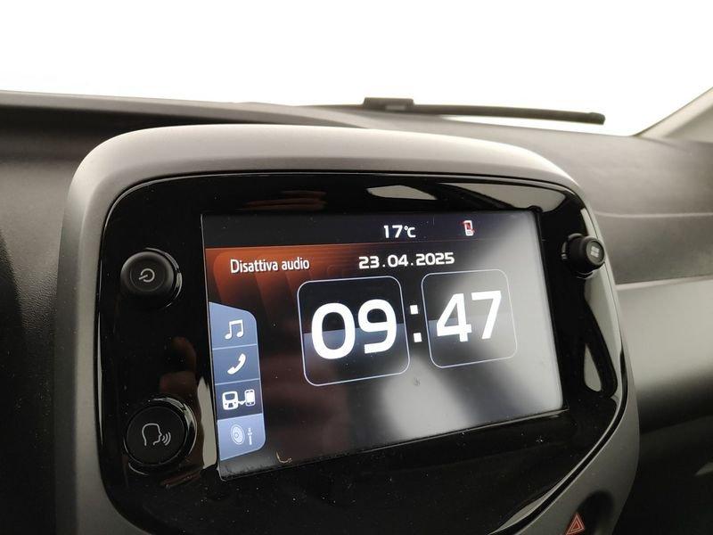 Toyota Aygo 1.0 VVT-i 72 CV 5 porte Connect X-Fun