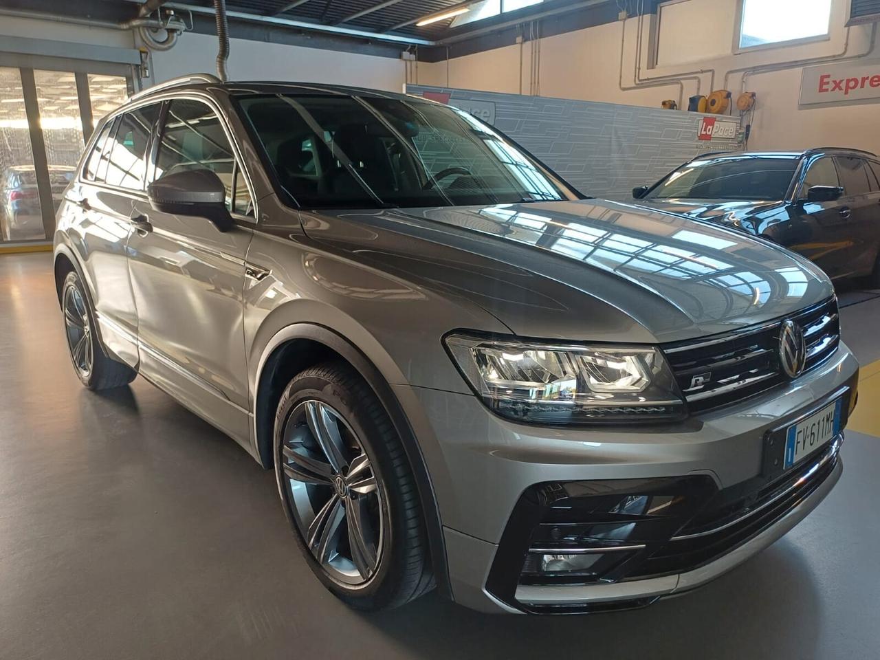 Volkswagen Tiguan 2.0 TDI 150cv DSG 4MOTION R-Line Business