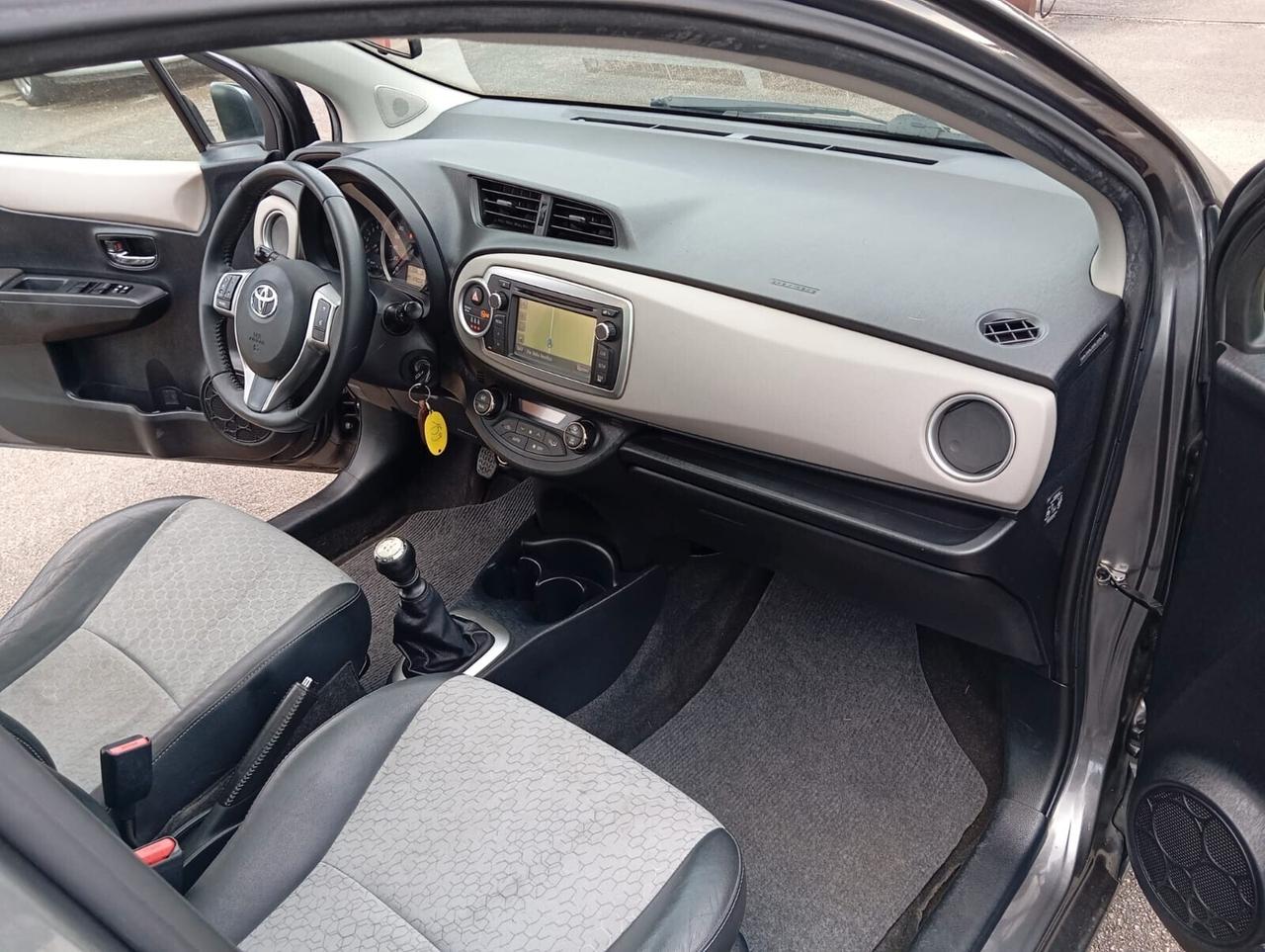 Yaris 1.3 5 porte Lounge "KM CERTIFICATI"