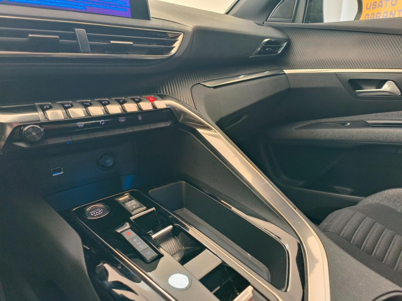 Peugeot 3008 BlueHDi 130 S&S EAT8 Active Pack