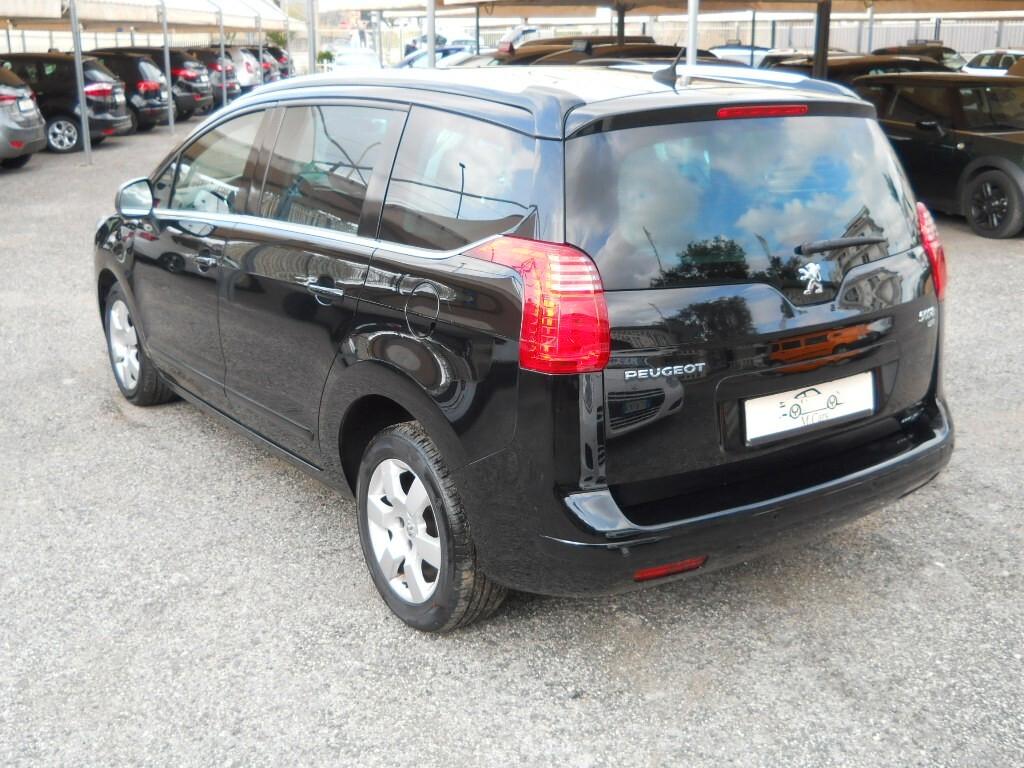 Peugeot 5008 1.6 HDi 115CV Allure