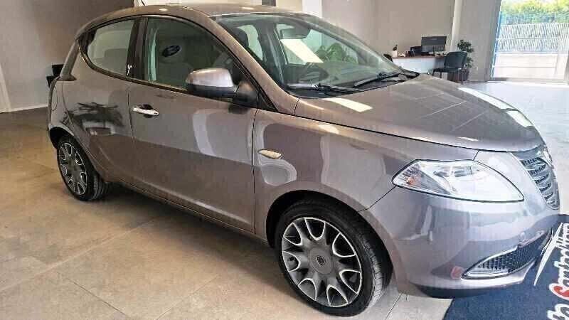 Lancia Ypsilon 1.3 M-Jet 95 CV S&S Gold