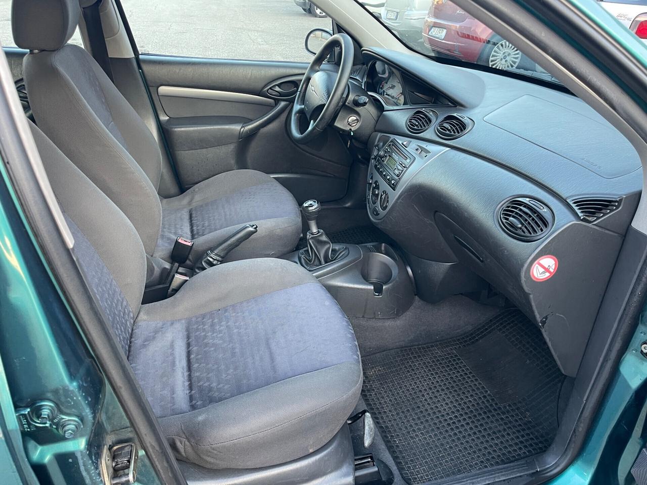 Ford Focus 1.6i benzina uni prop