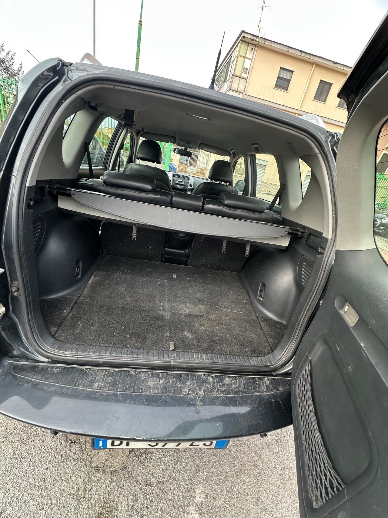 Toyota RAV 4 RAV4 2.2 D-4D 136 CV Luxury