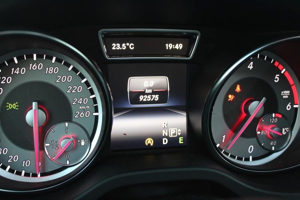 MERCEDES GLA 200 CDI *Tetto *Pelle *Camera