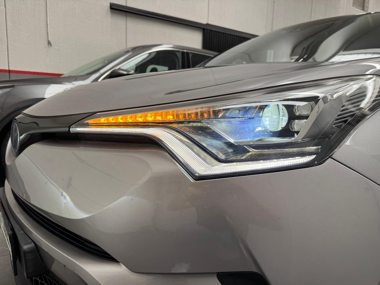 Toyota C-HR 1.8 Hybrid E-CVT Trend