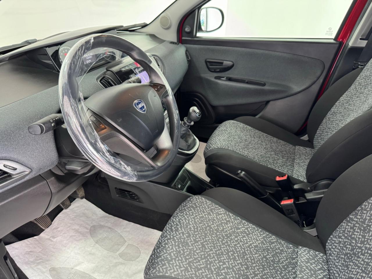 Lancia Ypsilon 1.0 FireFly 5 porte-NEOPATENTATI-GARANTITA