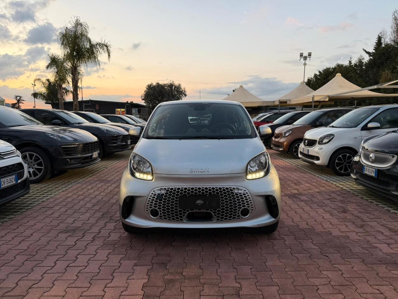 Smart ForFour EQ Pulse