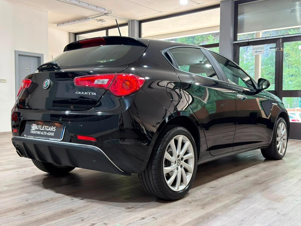 ALFA ROMEO GIULIETTA 1.6JTDm 120cv AUTOMATICA 2019