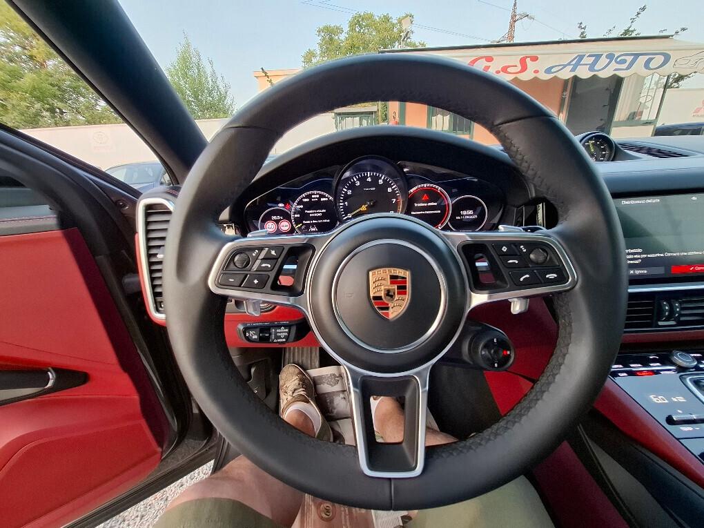 Porsche Cayenne Coupé 3.0 V6 E-Hybrid