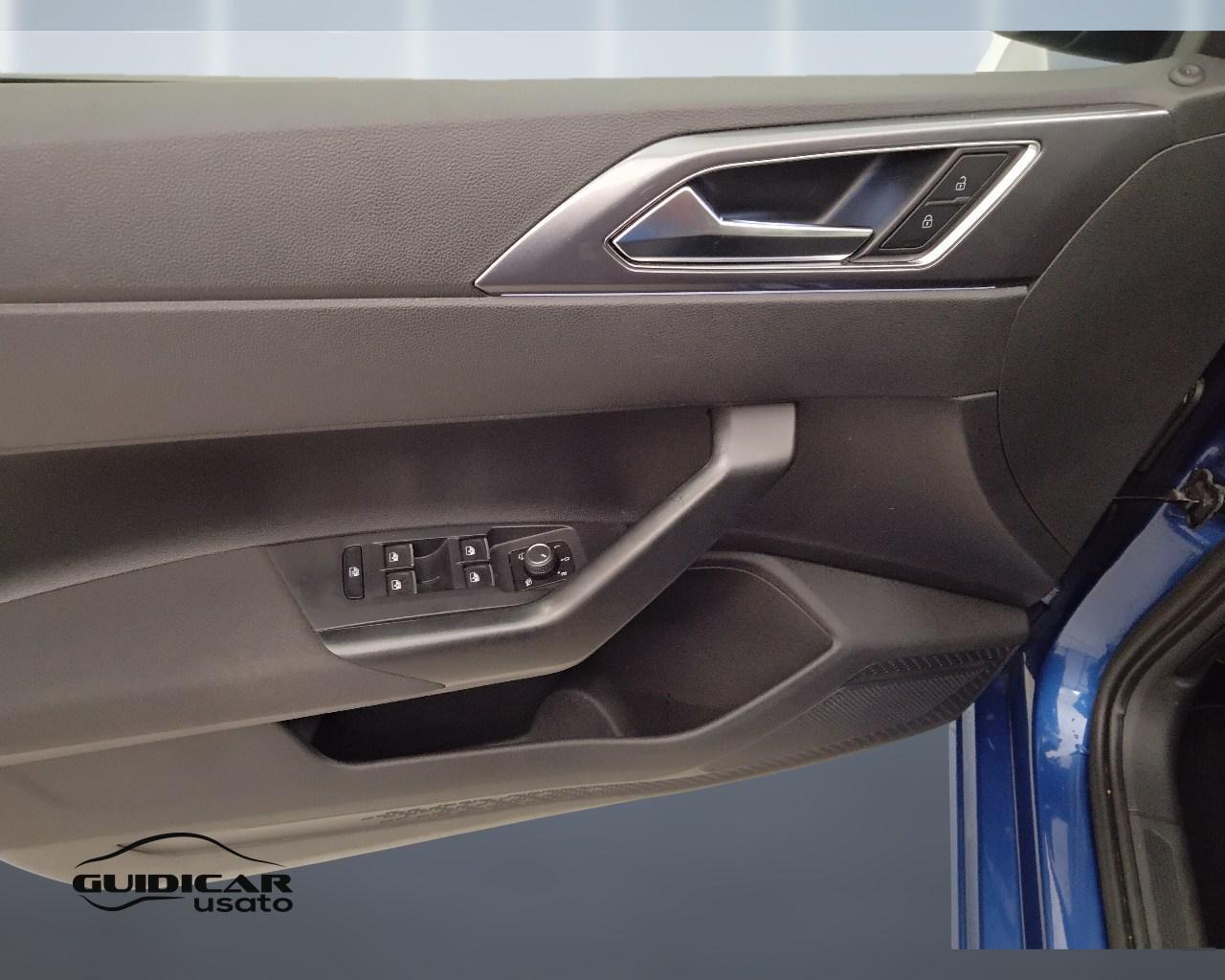 VOLKSWAGEN Polo VI 2022 - Polo 1.0 tsi Style 95cv
