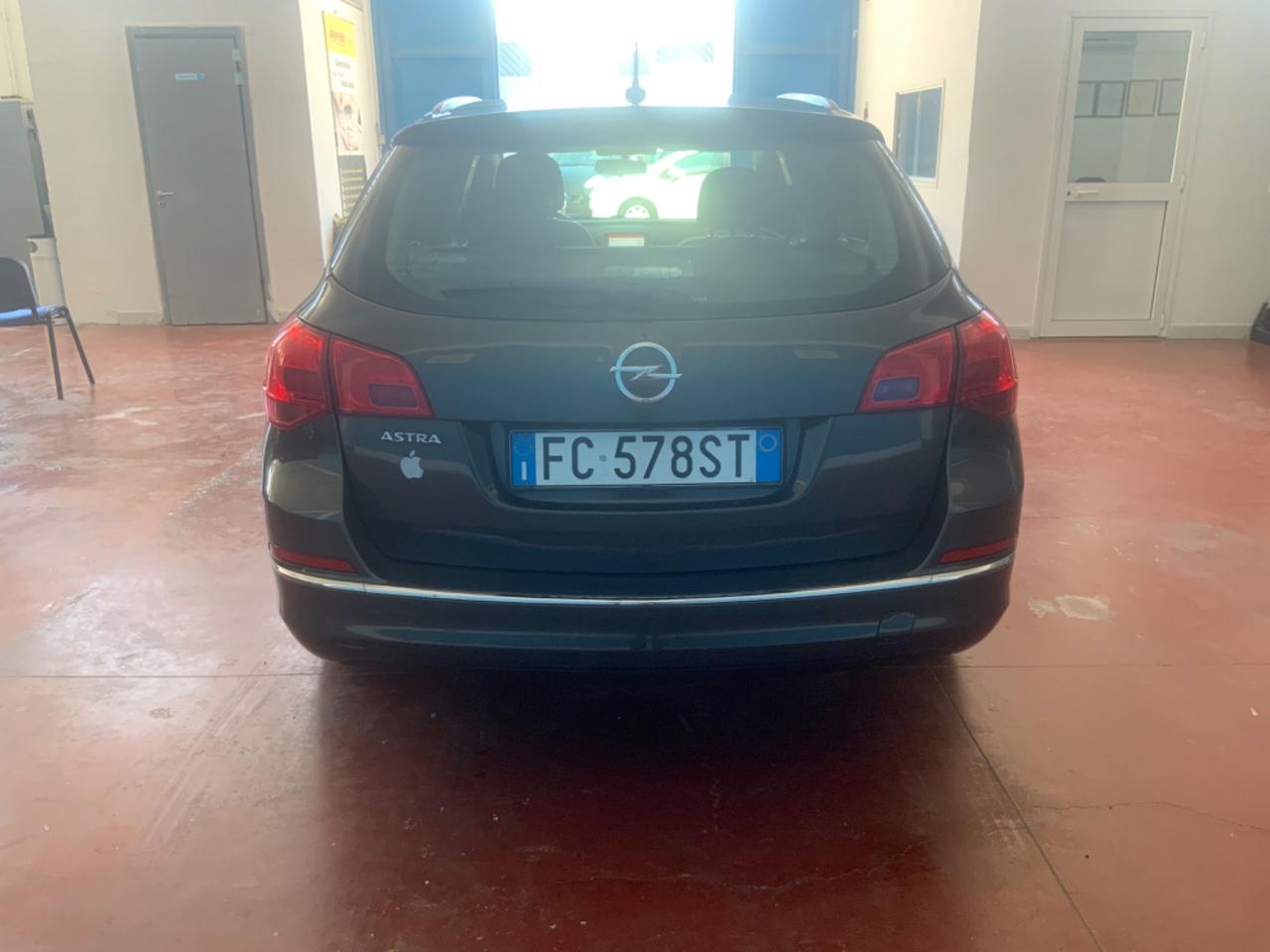 Opel Astra 1.4 Turbo 140CV Sports Tourer GPL Tech Elective