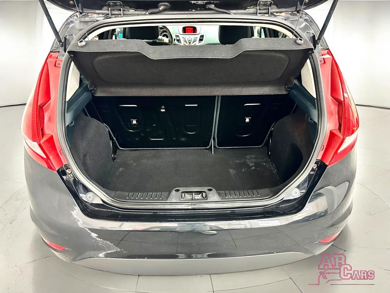 Ford Fiesta 1.4 TDCi 5p. Titanium NEOPATENTATI