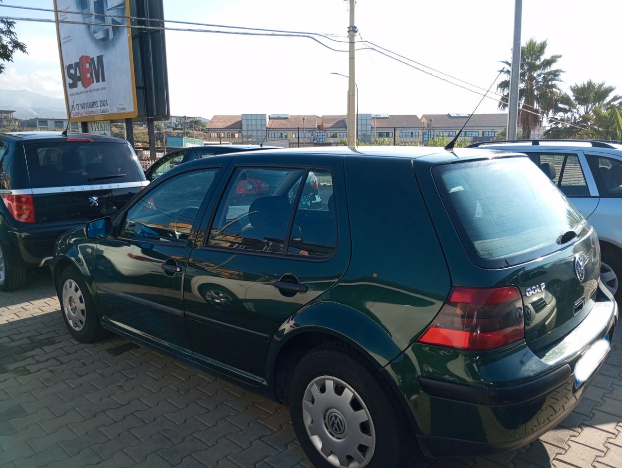 Volkswagen Golf 1.6 5p. Trendline