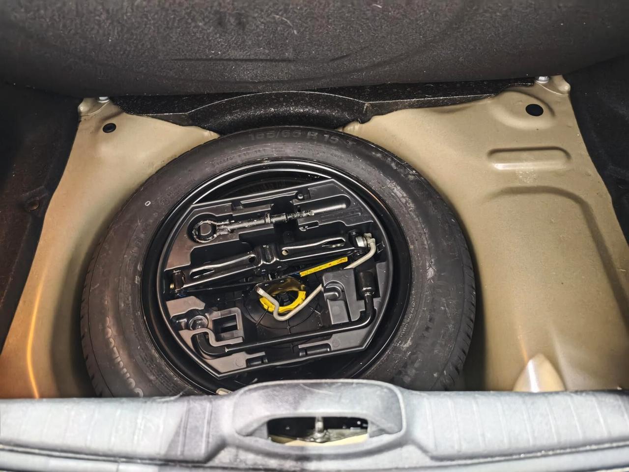 Peugeot 208 Diesel 5 Posti 100.000 Neopatentati