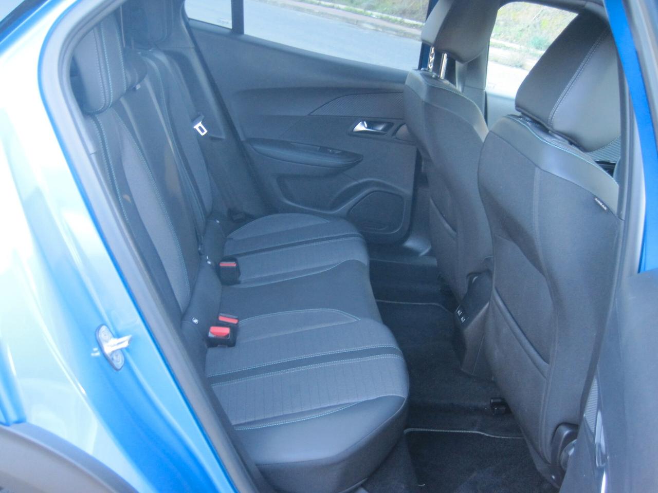 Peugeot 2008 BlueHDi 130 S&S EAT8 Allure