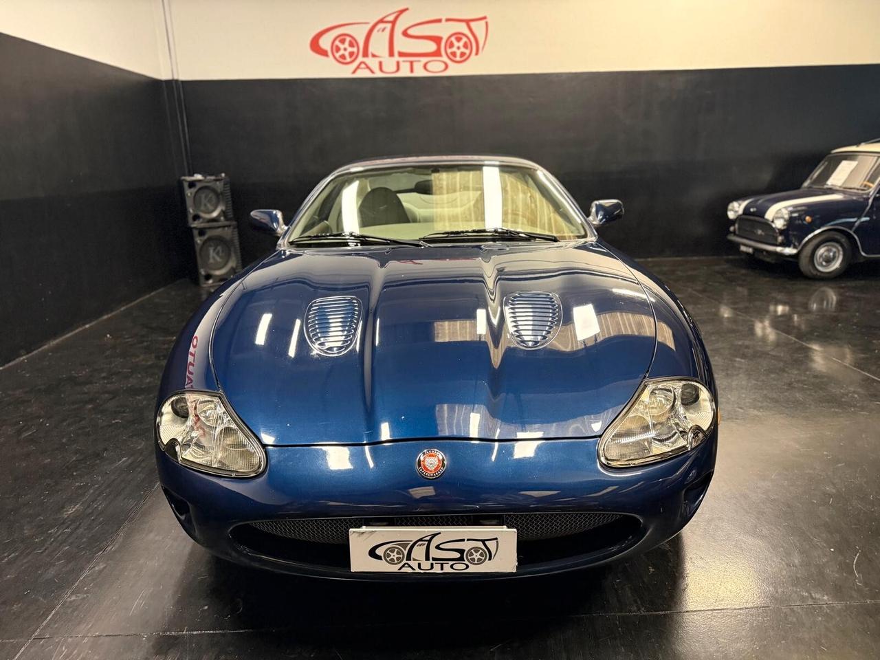 Jaguar XKR 4.0 Coupé asi