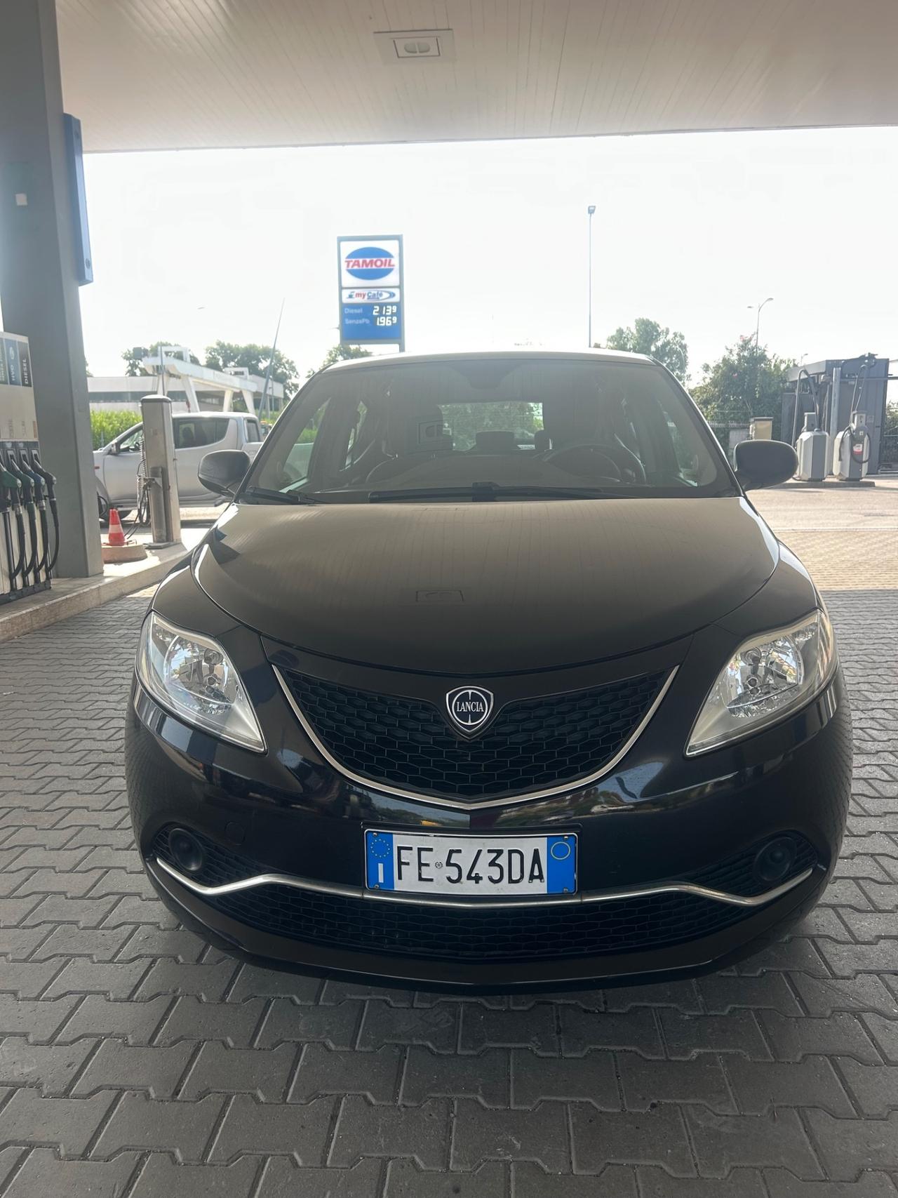 Lancia Ypsilon 1.2 69 CV 5p GPL Ecochic Gold