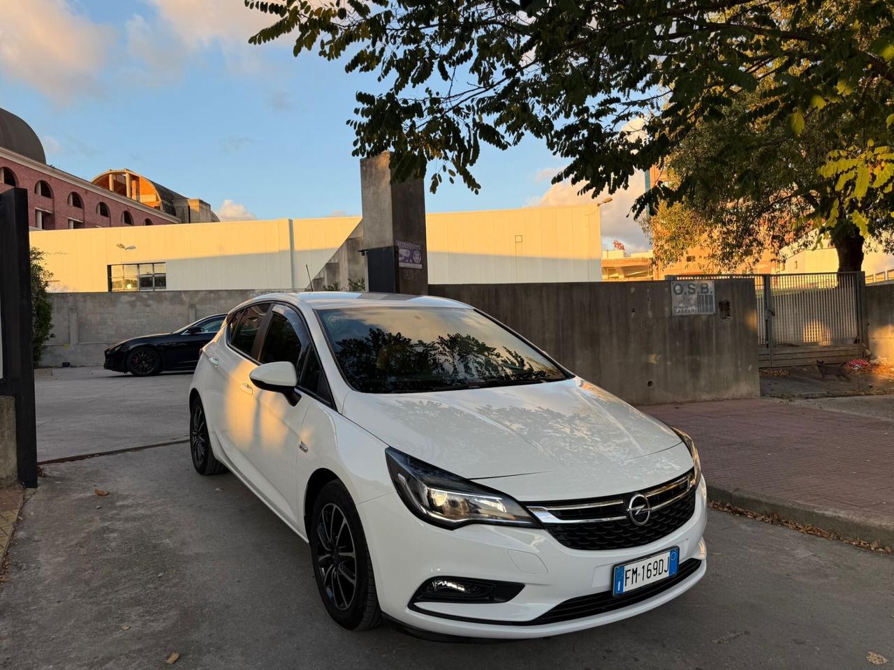 Opel Astra 1.6 CDTi 110CV