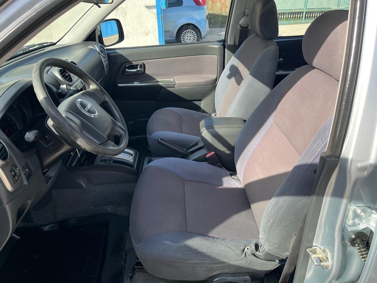 IsuzuD-Max-3.0T.D-4WD/4P-c.aut-km135000-2010