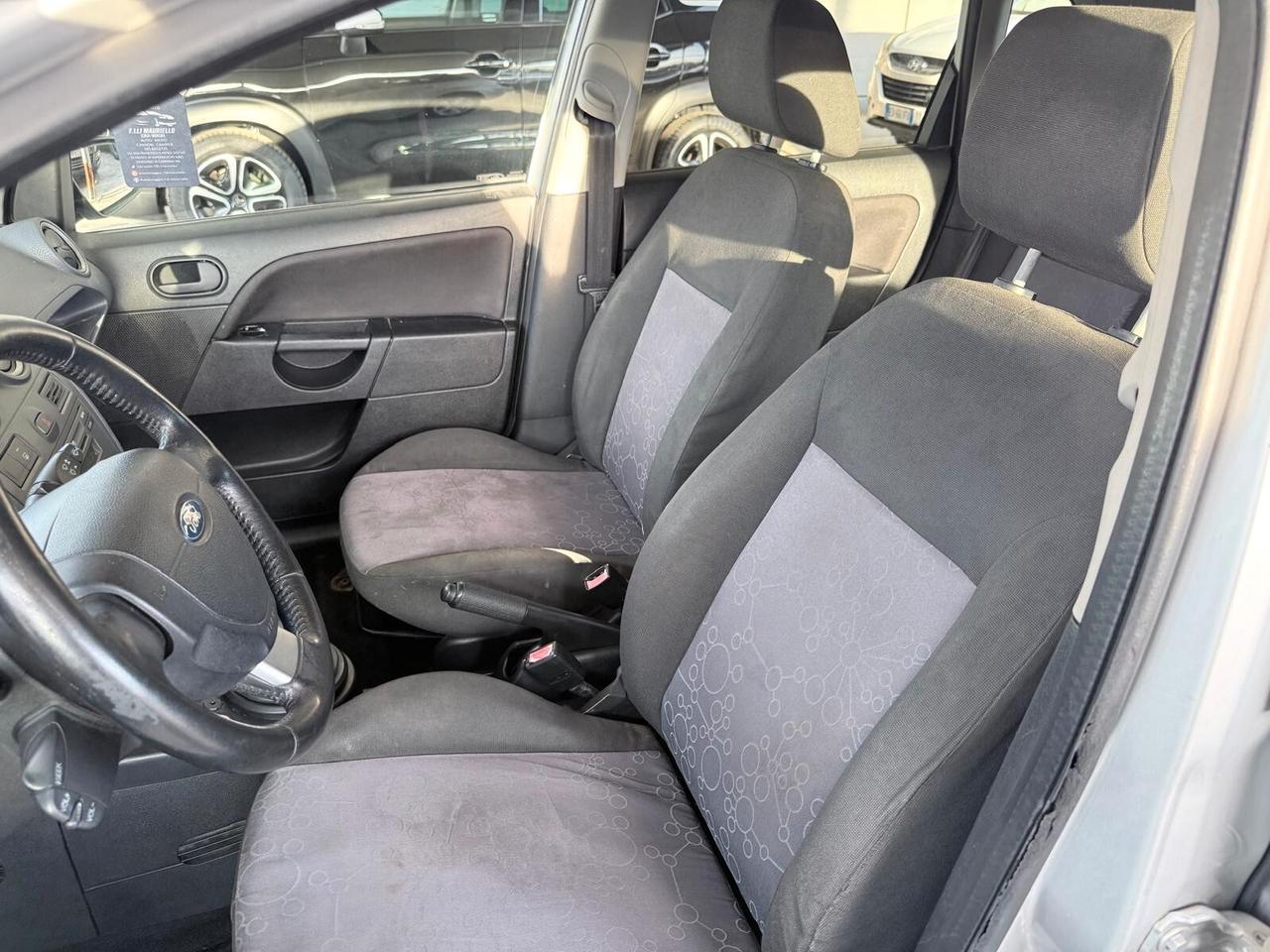 Ford Fiesta 1.4 TDCi 5p. Ghia